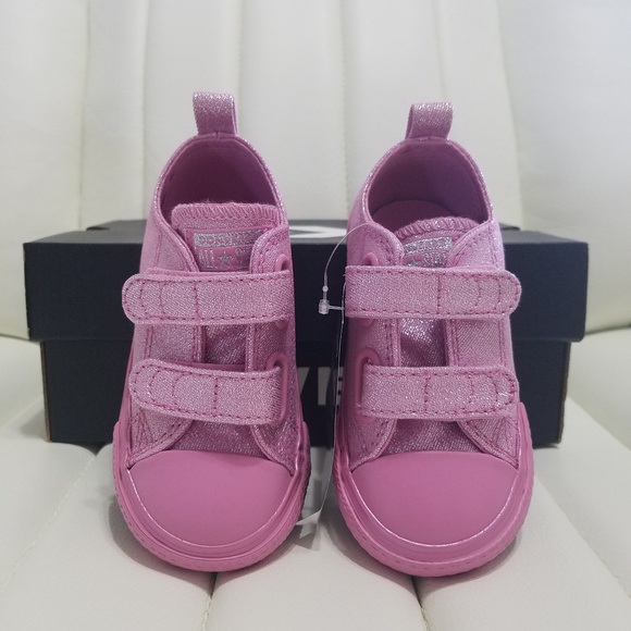 Converse - Picture 3 of 3